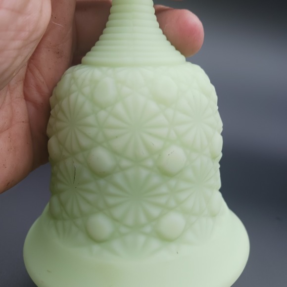 Fenton Lime Uranium Glass Daisy & Button Bell UV Reactive Glows Antique - Picture 12 of 13